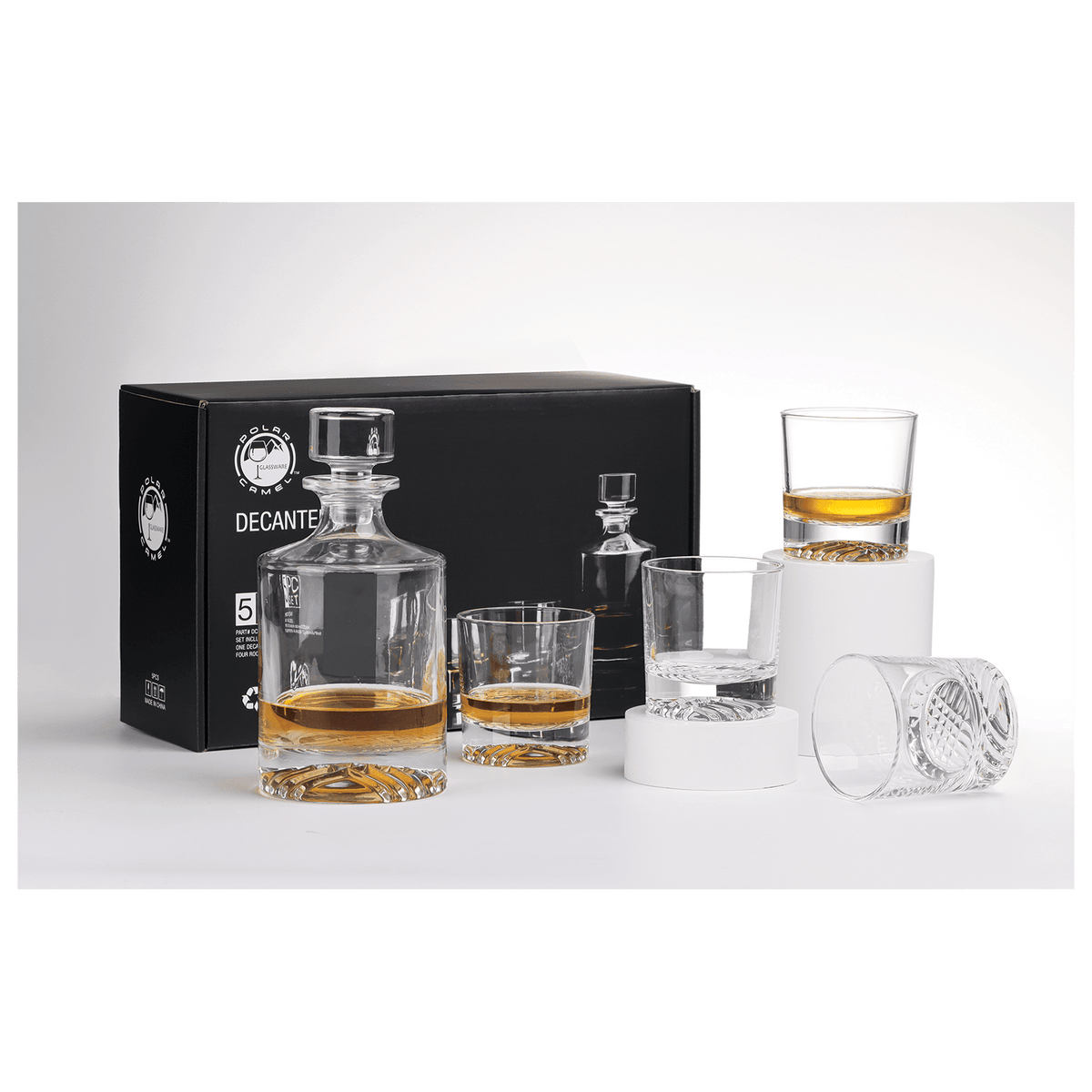 Custom engraved 850ml round glass decanter set, glasses detail