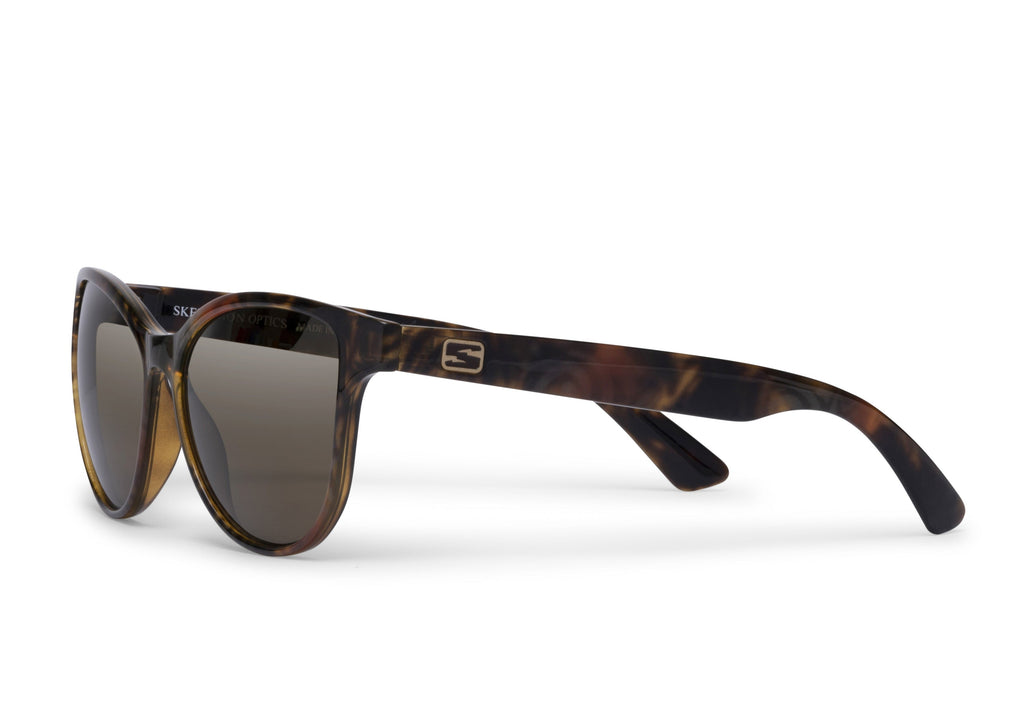 Mia sunglasses in lava verde green, lens detail