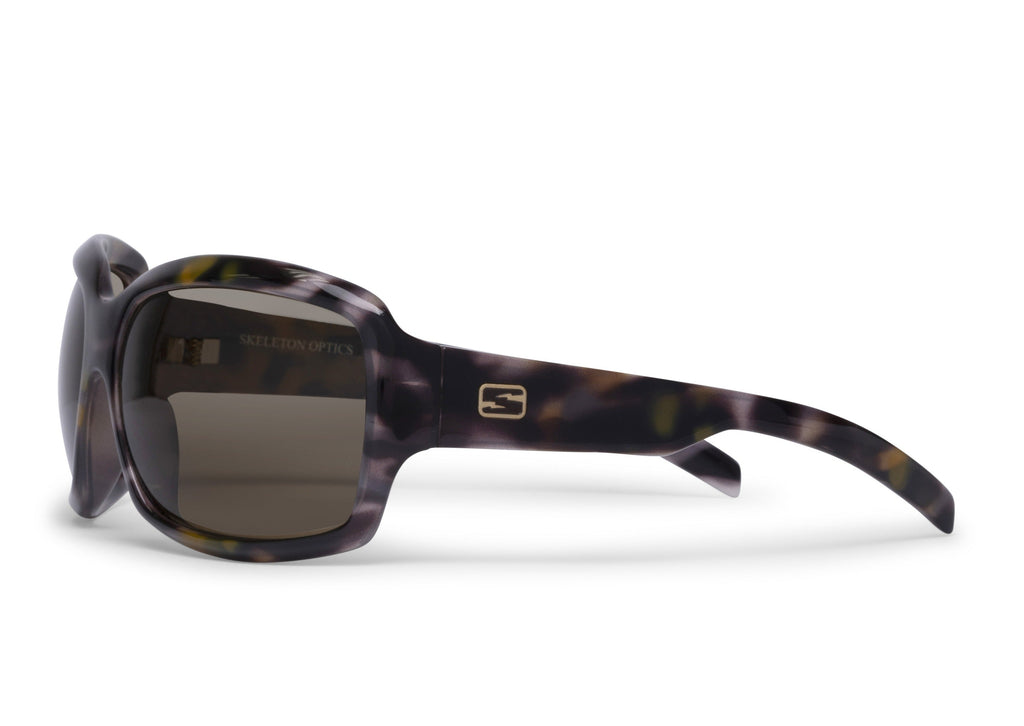 Serena sunglasses in bronze Sequoia finish, lens detail
