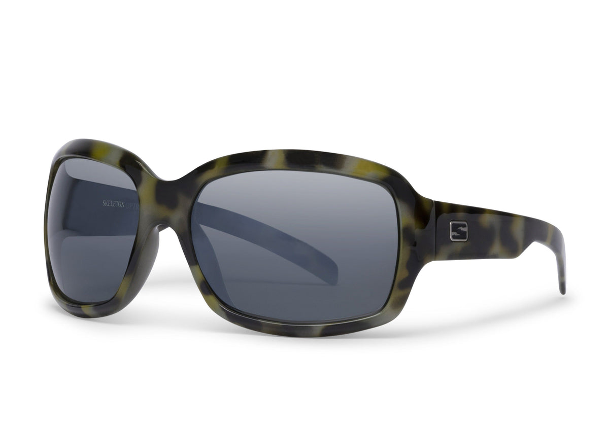 Serena sunglasses in green Everglades pattern
