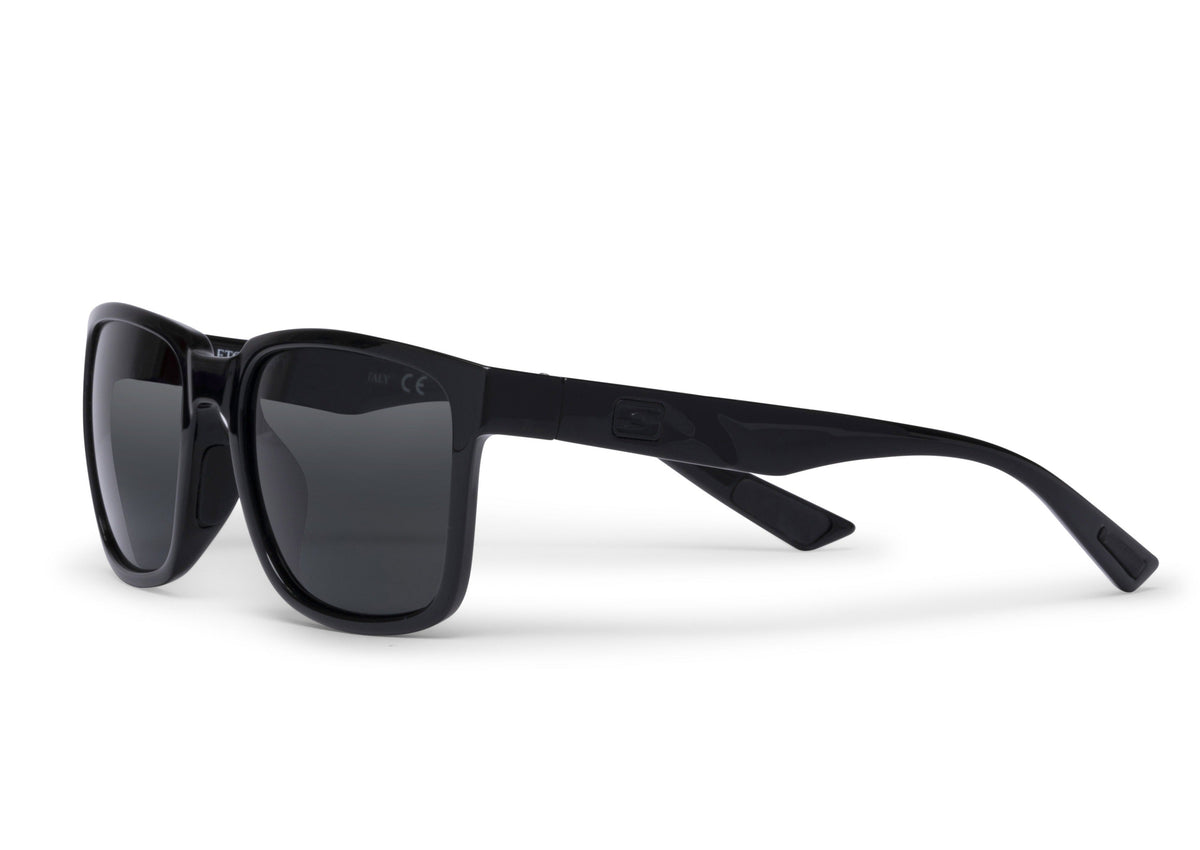 Lindsey sunglasses in glossy black, lens detail