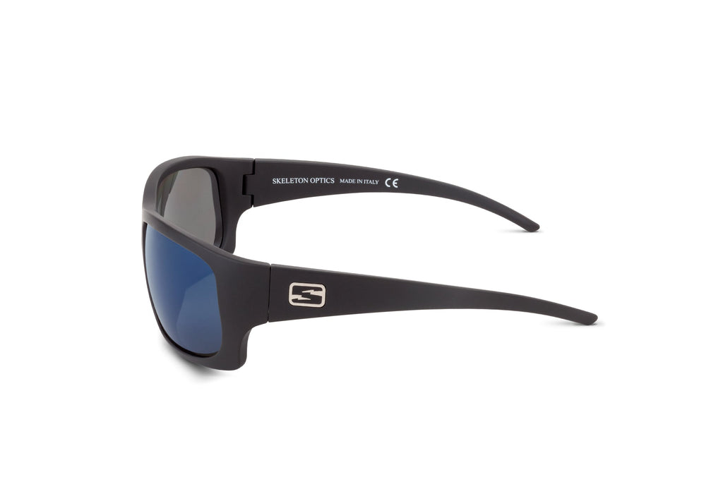 Outlaw sunglasses in matte black, close-up